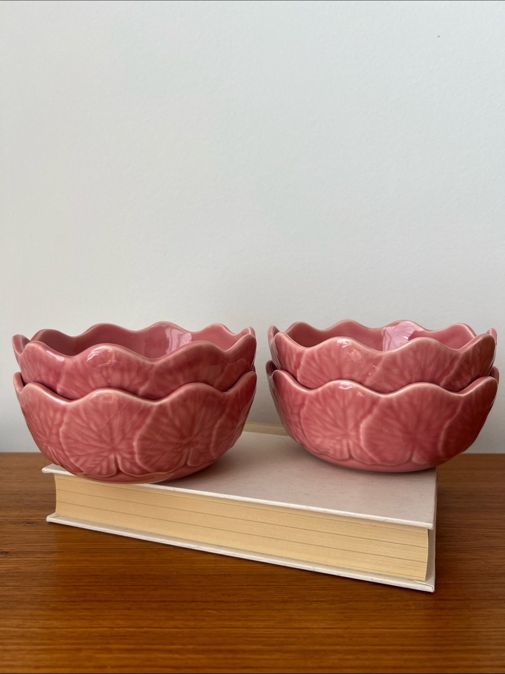 Bordallo Pinheiro Flora Small Pink Bowls